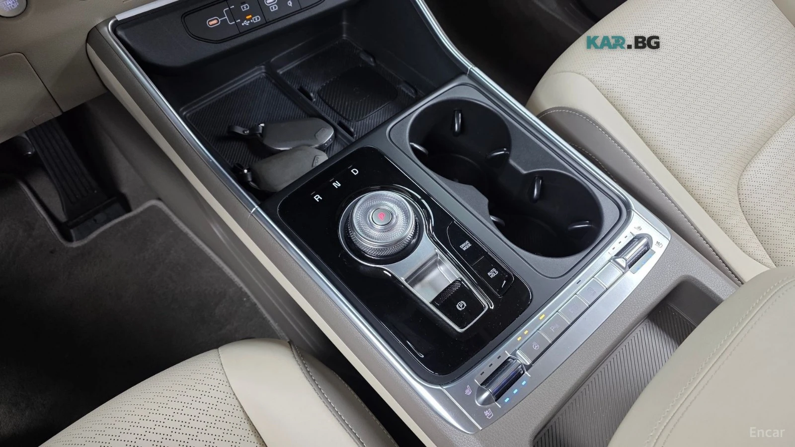 Kia Carnival SIGNATURE* 7МЕСТЕН* ДИСТРОНИК* МАСАЖИ* ОБДУХ* 360*, снимка 11 - Автомобили и джипове - 55824067