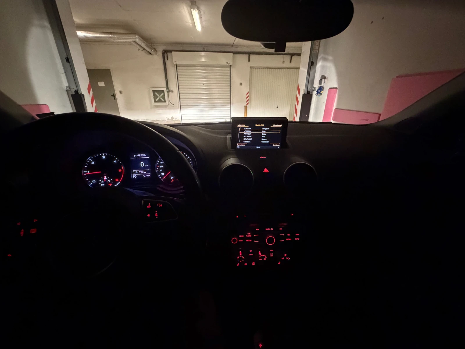 Audi A1 1.4 TDI facelift, снимка 5 - Автомобили и джипове - 55959551