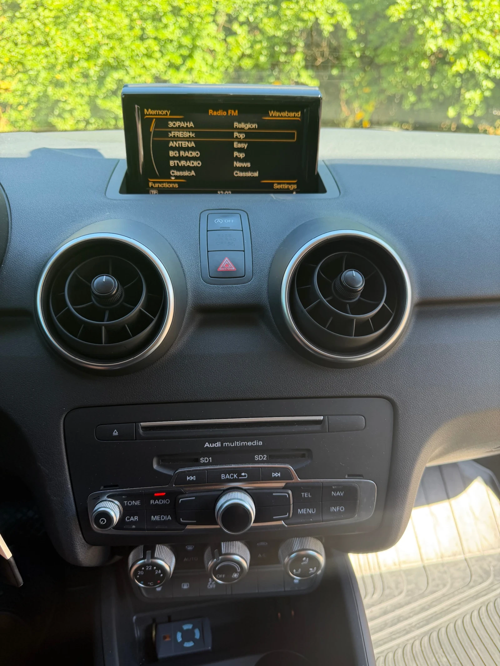 Audi A1 1.4 TDI facelift, снимка 6 - Автомобили и джипове - 55959551