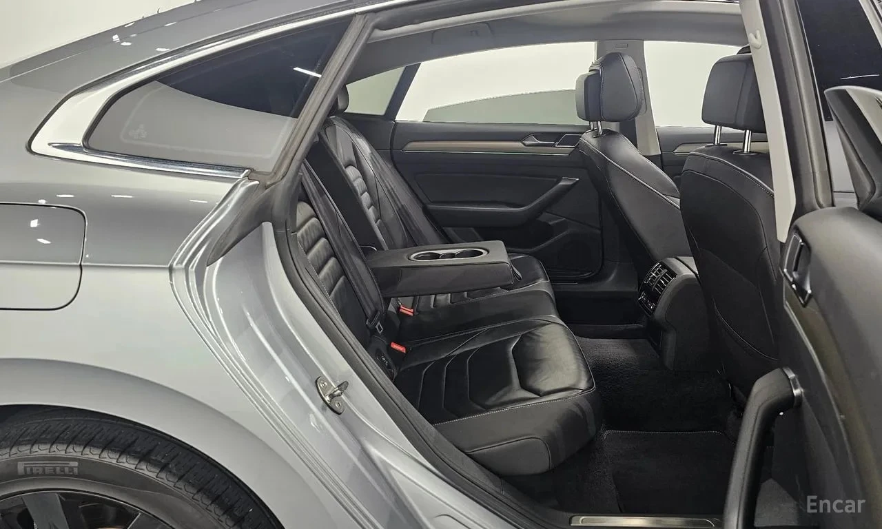 VW Arteon 2.0 TDI Prestige/ПОДГРЕВ/ПАНО/360/, снимка 12 - Автомобили и джипове - 56019299