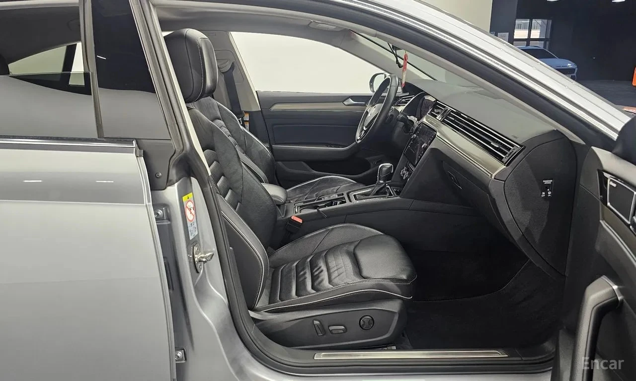 VW Arteon 2.0 TDI Prestige/ПОДГРЕВ/ПАНО/360/, снимка 10 - Автомобили и джипове - 56019299