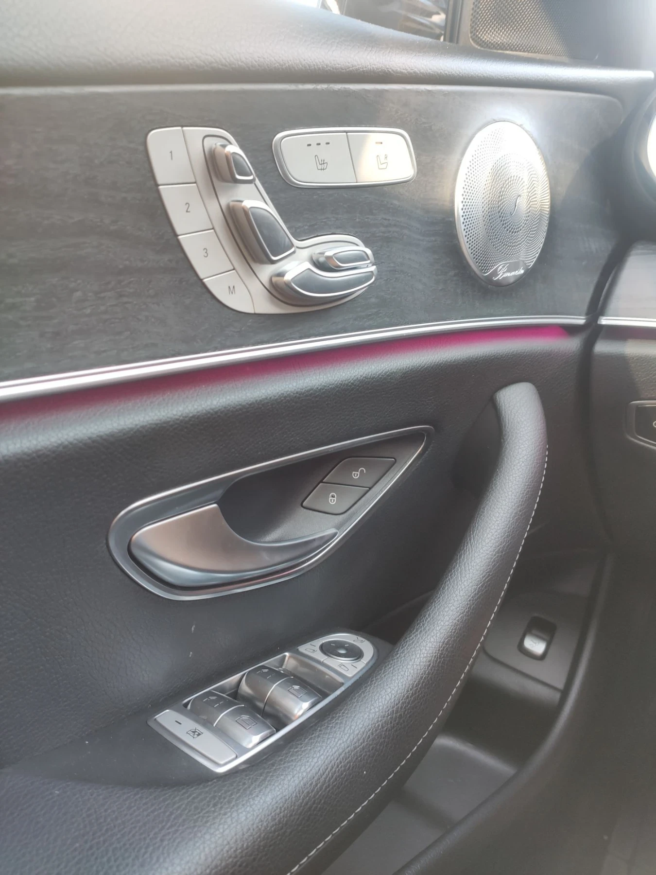 Mercedes-Benz E 400 AMG pack 333 к.с., снимка 13 - Автомобили и джипове - 56153189