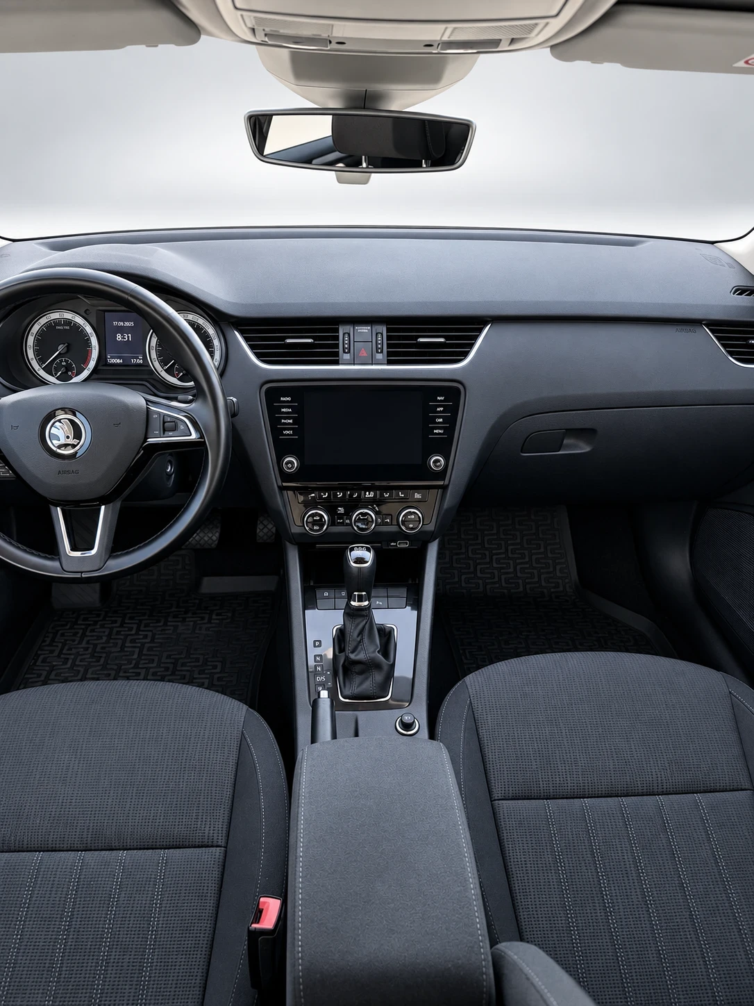 Skoda Octavia 2.0TDI 150kc DSG 2019, снимка 11 - Автомобили и джипове - 56171205