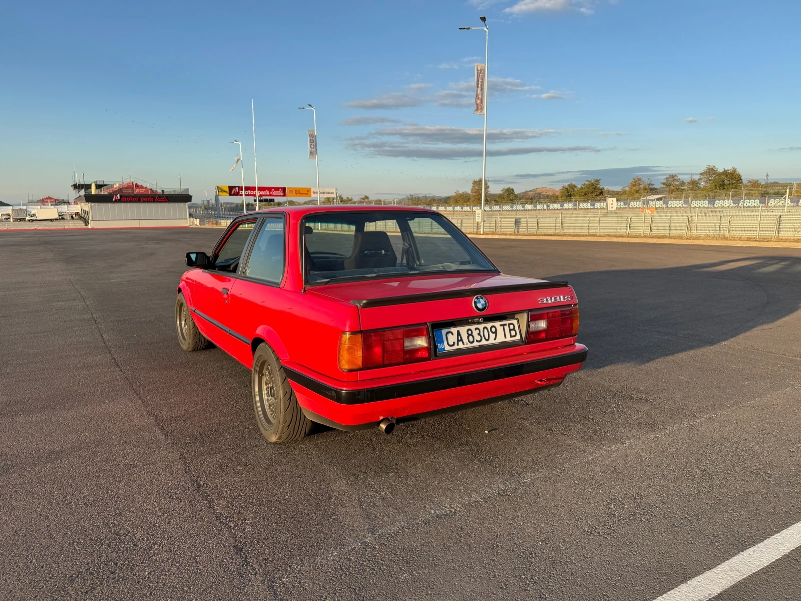 BMW 318 is