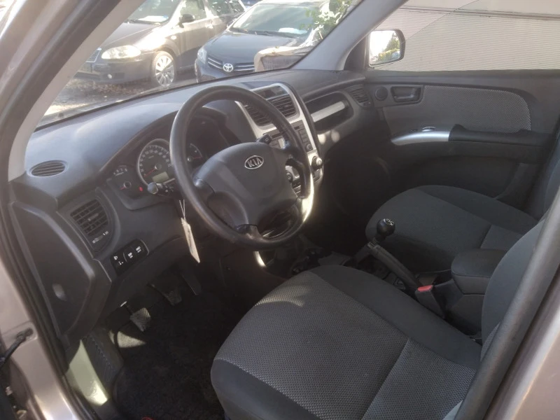 Kia Sportage 2.0i  141кс.4х4, снимка 10 - Автомобили и джипове - 47637327