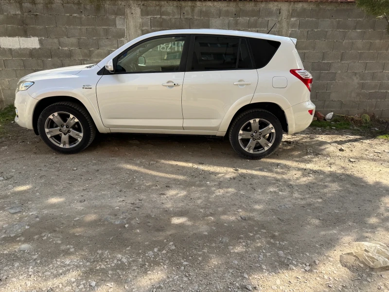 Toyota Rav4, снимка 2 - Автомобили и джипове - 49139295