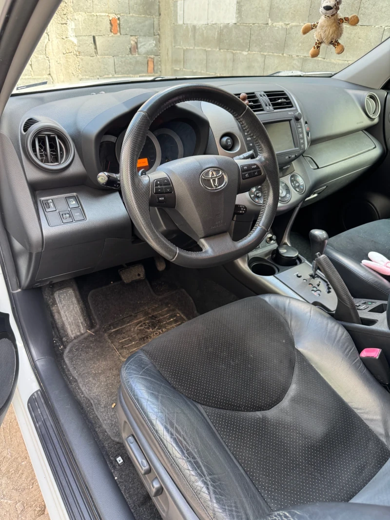 Toyota Rav4, снимка 9 - Автомобили и джипове - 49139295