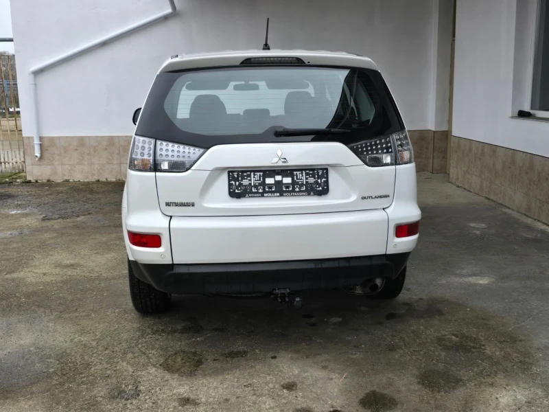 Mitsubishi Outlander, снимка 14 - Автомобили и джипове - 53206562