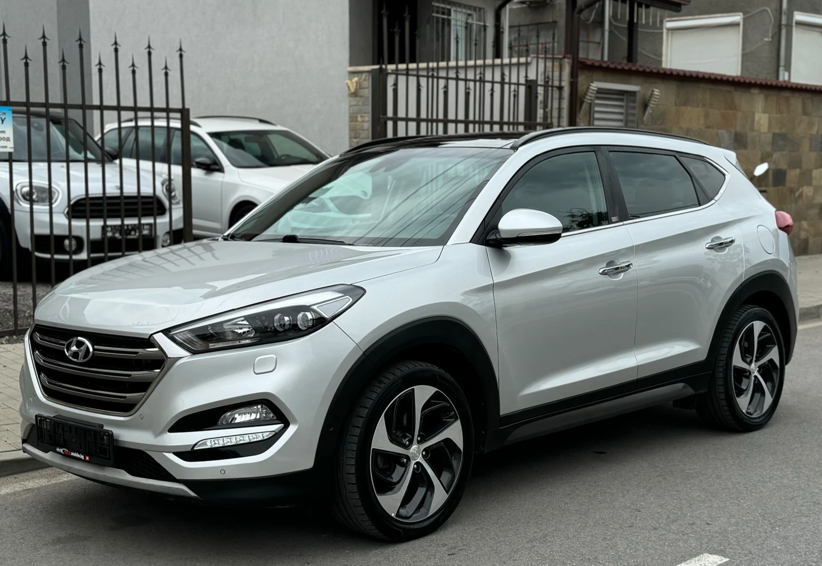 Hyundai Tucson Vertex CRDI 4WD Внос Швейцария - изображение 2