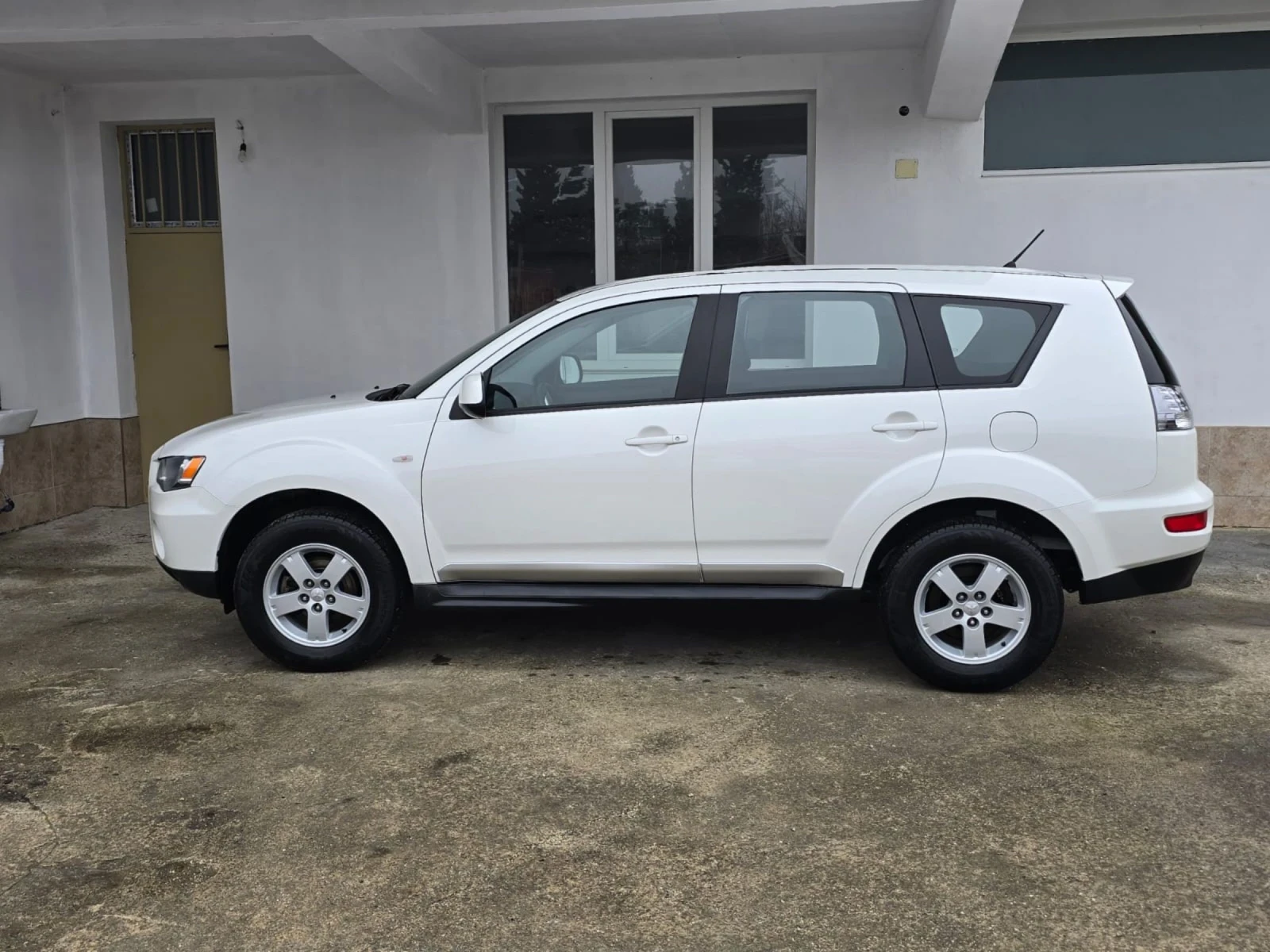 Mitsubishi Outlander | Mobile.bg � ����������� 12