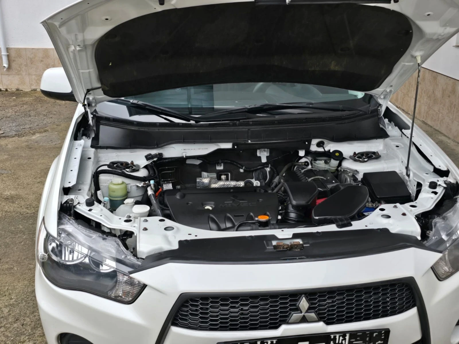 Mitsubishi Outlander  - изображение 5