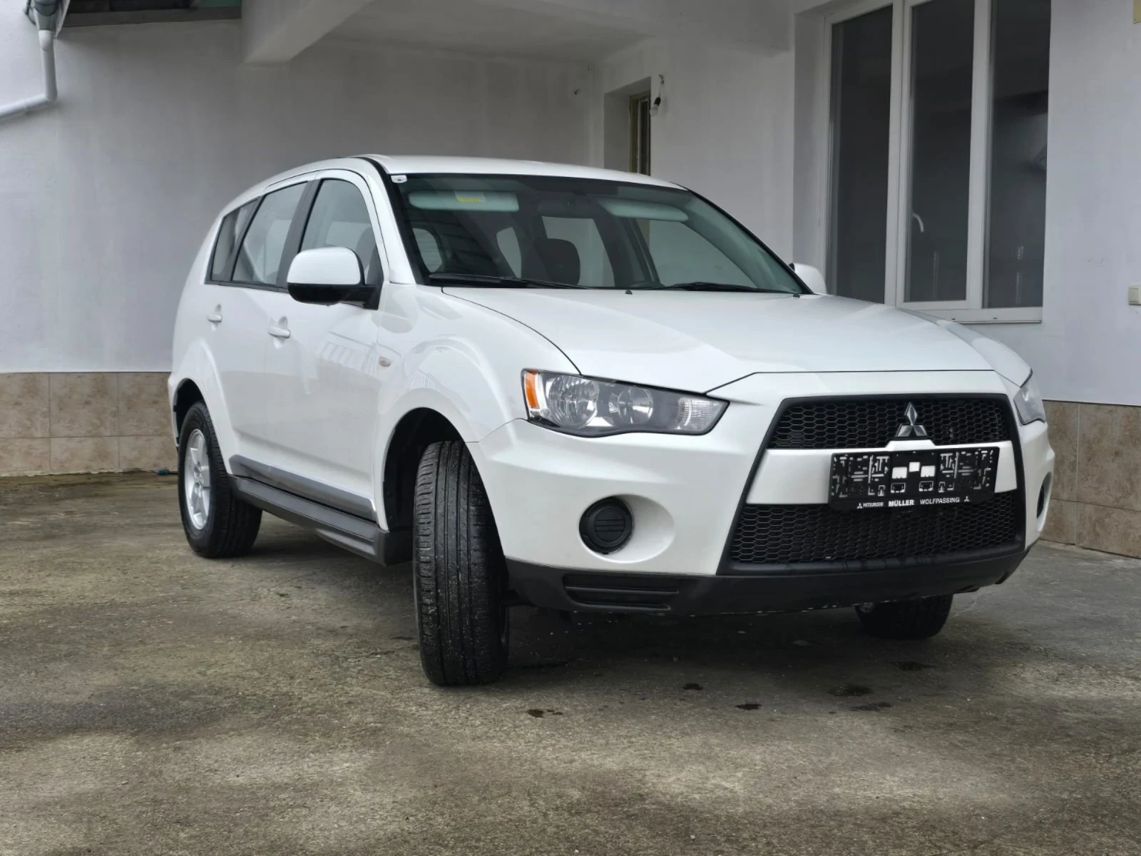Mitsubishi Outlander  - изображение 3