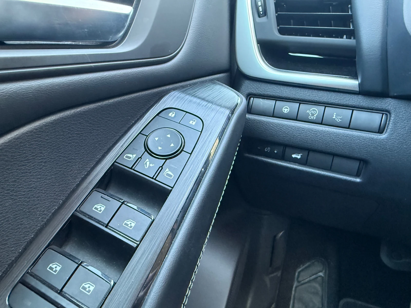 Nissan Qashqai, снимка 17 - Автомобили и джипове - 53822098