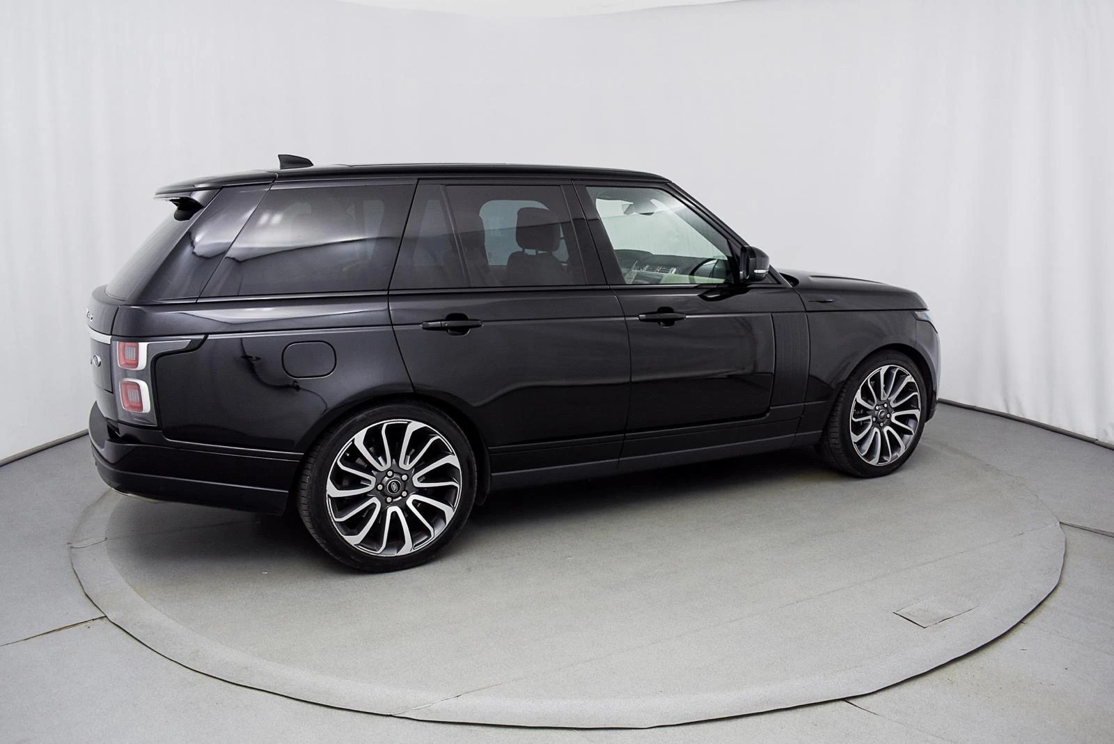 Land Rover Range rover 2019 г., снимка 5 - Автомобили и джипове - 54559456