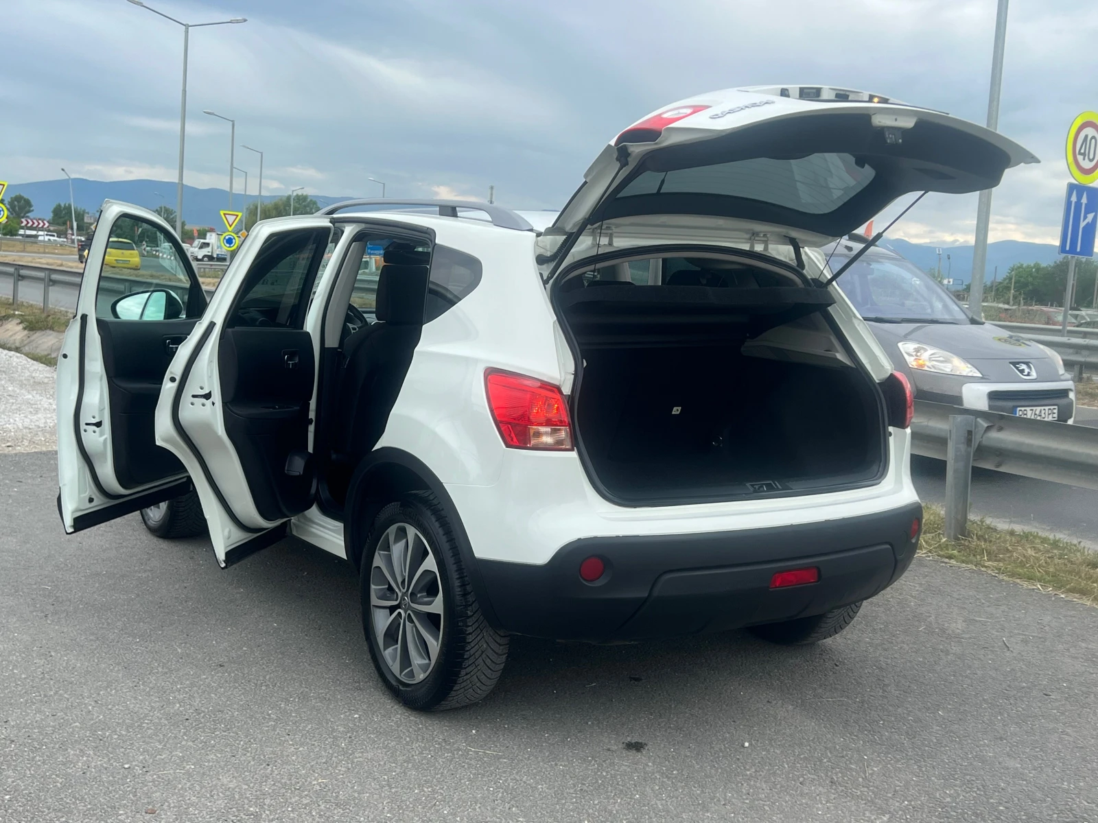 Nissan Qashqai ЛИЗИНГ-4Х4-НАВИ-N-TEC-ПАНОРАМА-КЛИМАТРОНИК, снимка 14 - Автомобили и джипове - 54610794