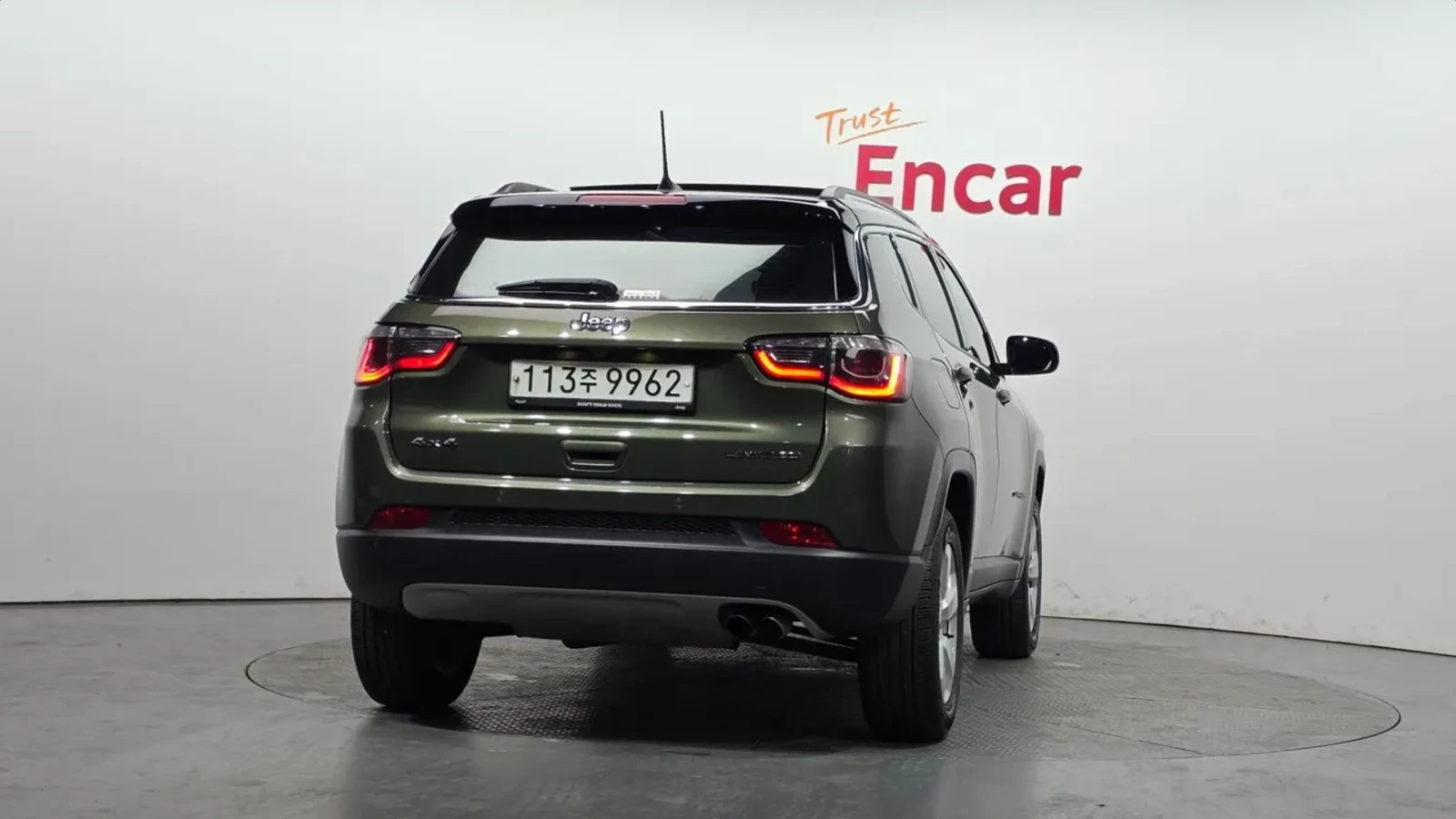 Jeep Compass 2.4 LIMITED | AWD | ПОДГРЕВ | ПАНОРАМА, снимка 4 - Автомобили и джипове - 54752689