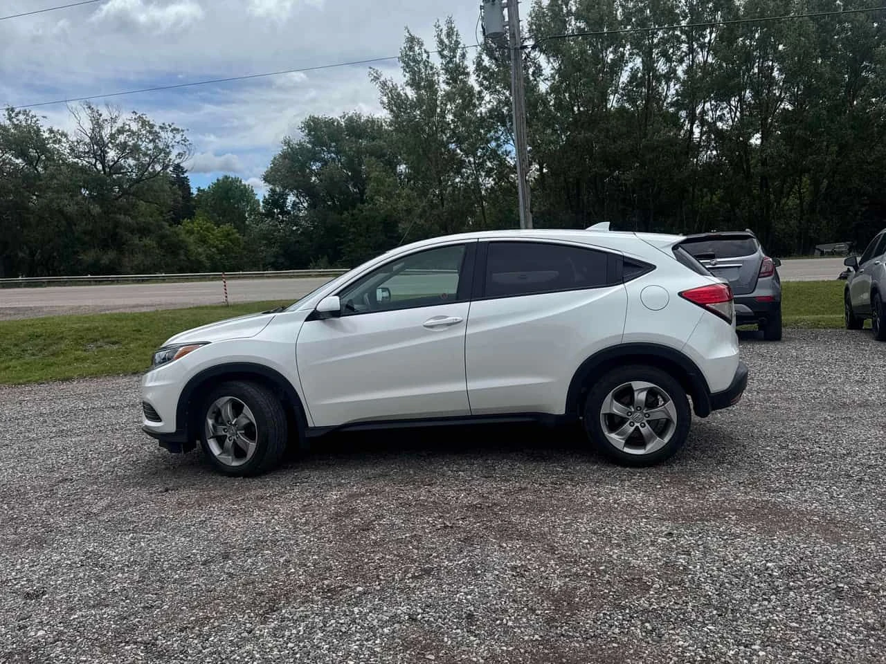 Honda Hr-v * LX * АВТОКРЕДИТ БЕЗ ПЪРВОНАЧАЛНА ВНОСКА* , снимка 2 - Автомобили и джипове - 54920807