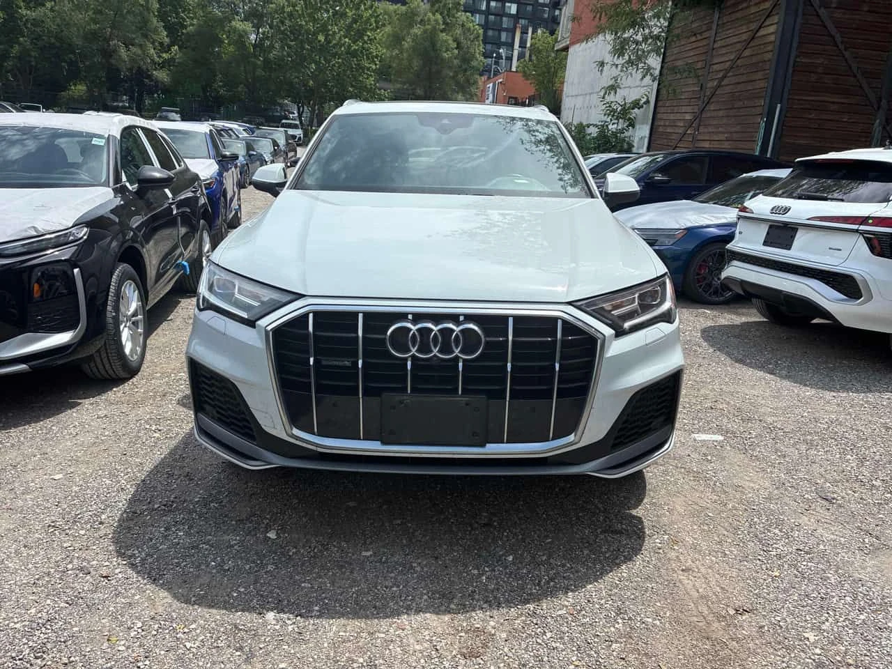 Audi Q7 QUATTRO * ГЛАВНО ПРЕДСТАВИТЕЛСТВО НА AUDI* , снимка 2 - Автомобили и джипове - 55218713