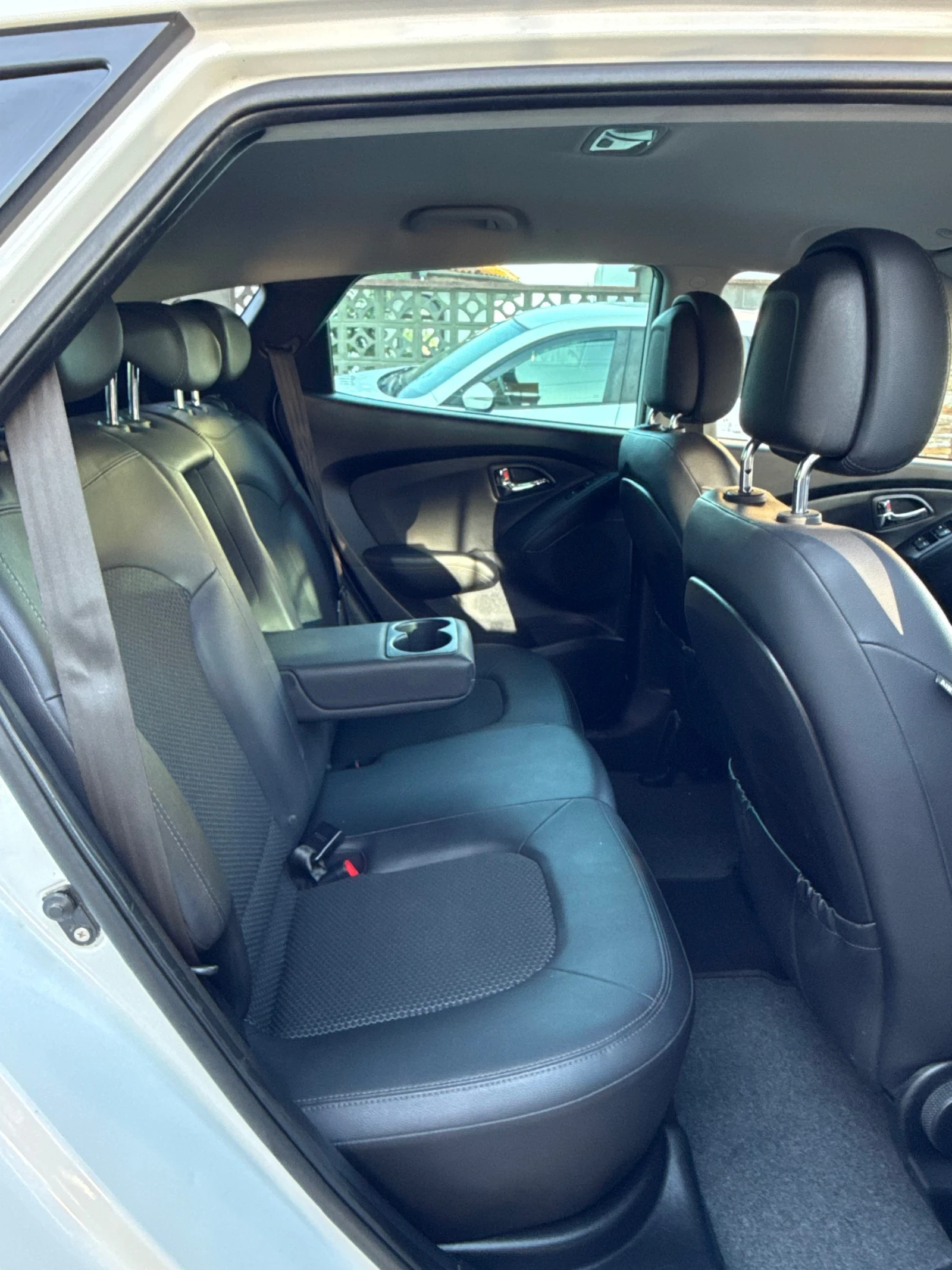 Hyundai IX35 2.0i ��������� ��������� 4WD 100% ������ �����  | Mobile.bg � ����������� 14