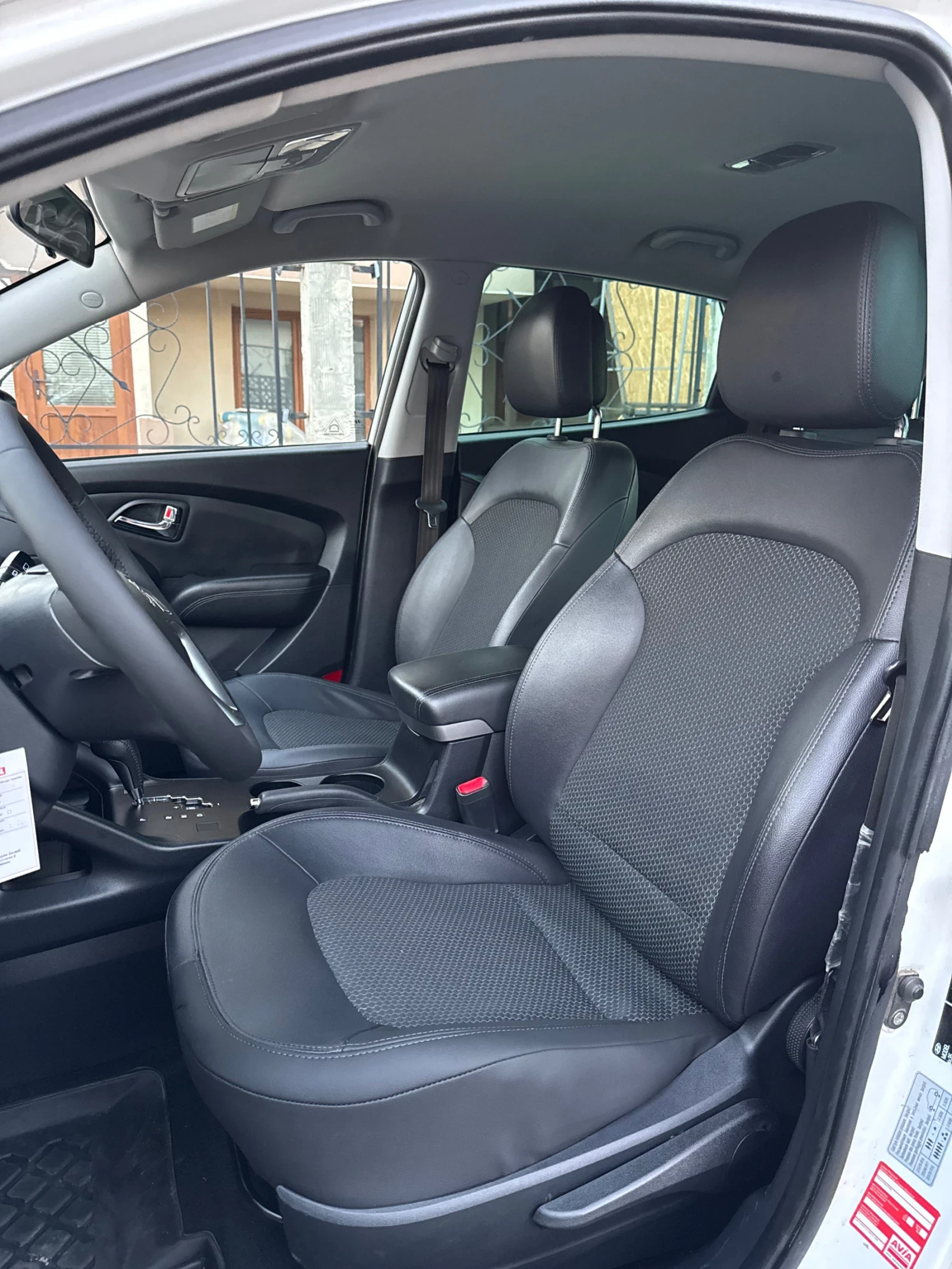 Hyundai IX35 2.0i ��������� ��������� 4WD 100% ������ �����  | Mobile.bg � ����������� 10
