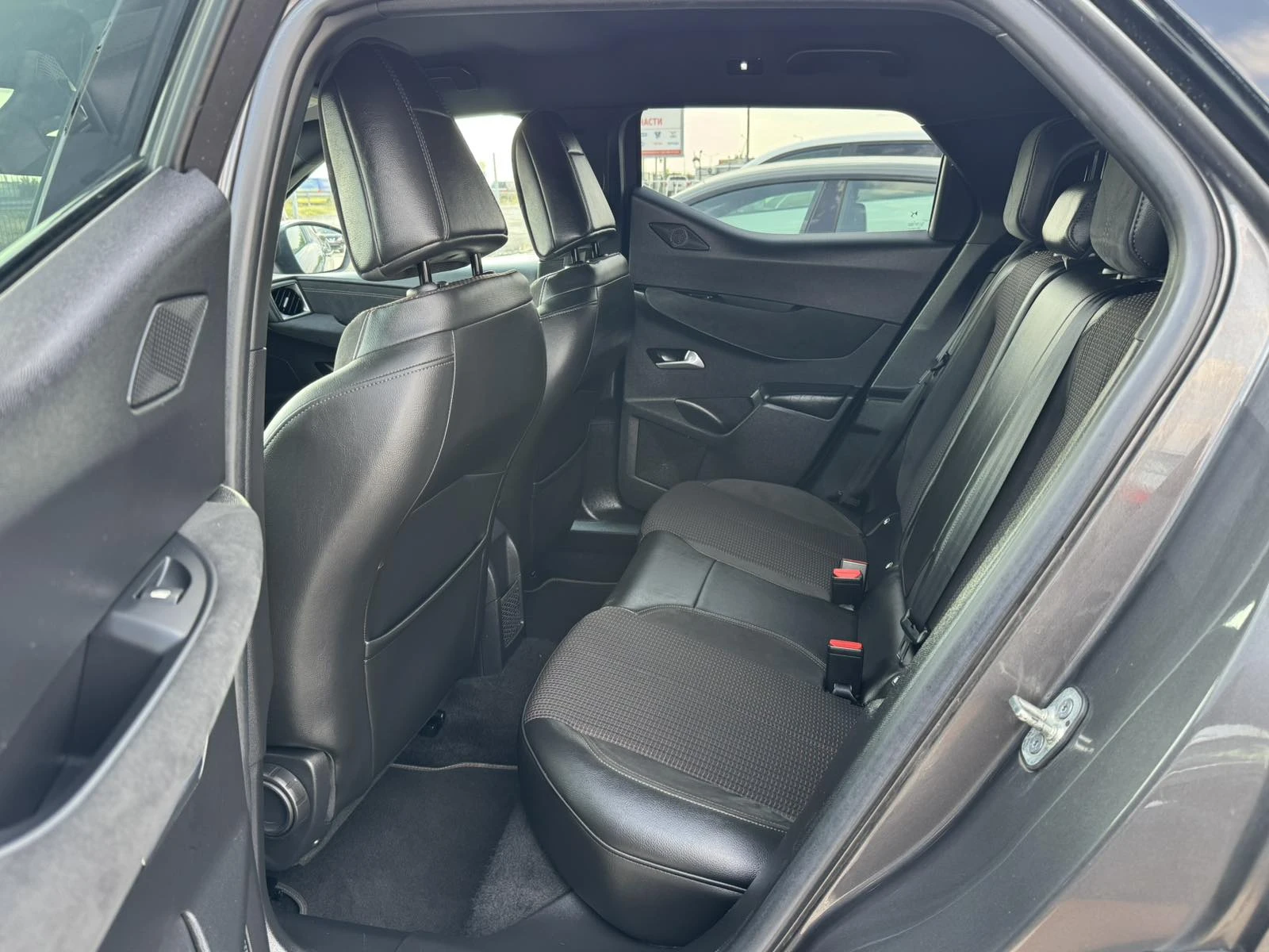 DS DS 3 Crossback 1.5BlueHDI PERFORMANCE LINE, снимка 8 - Автомобили и джипове - 55501081
