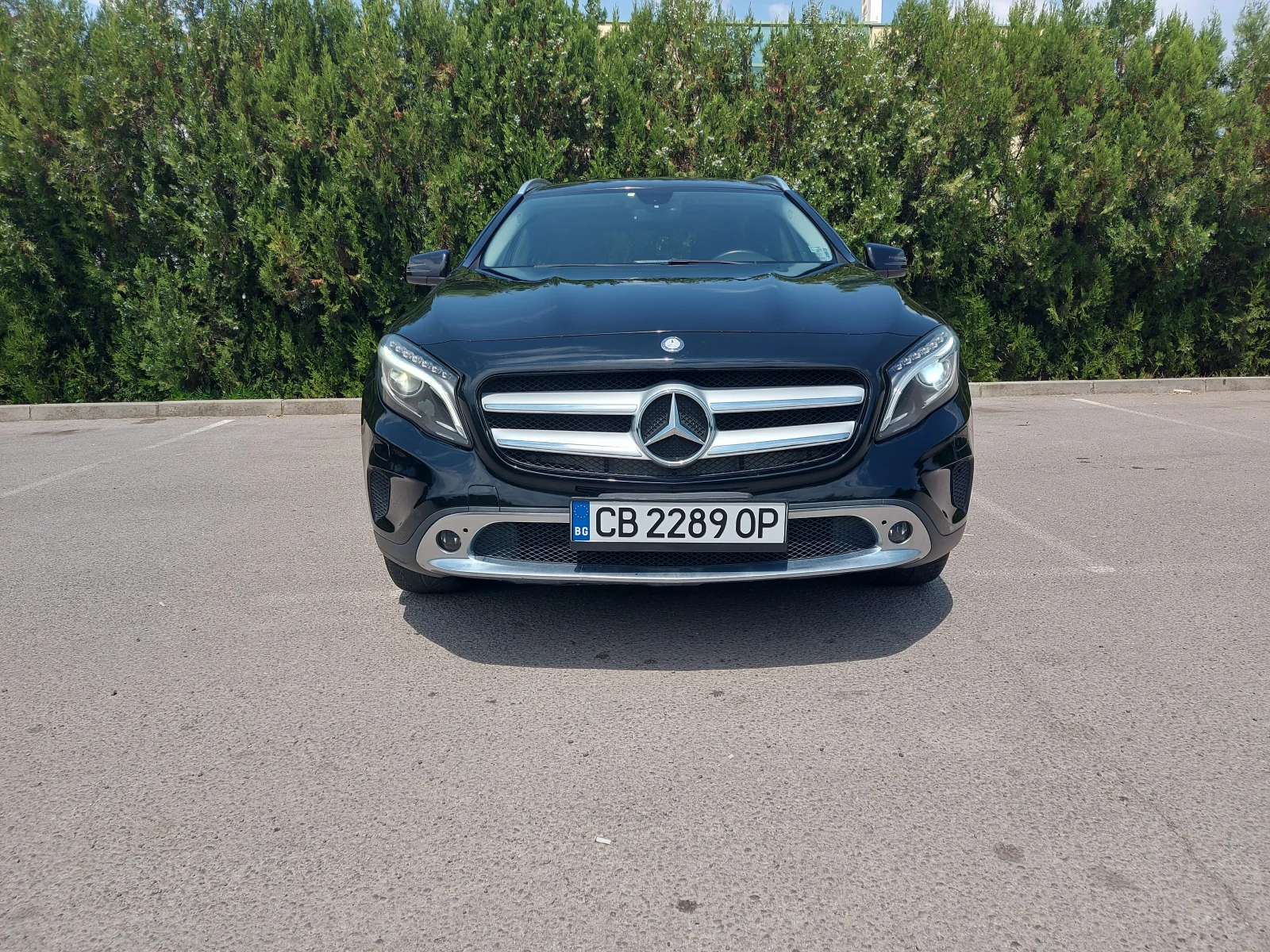 Mercedes-Benz GLA 200 * 4 MATIC* 7G-TRONIC* ПАНОРАМА* NAVI* КОЖА, снимка 2 - Автомобили и джипове - 55595380