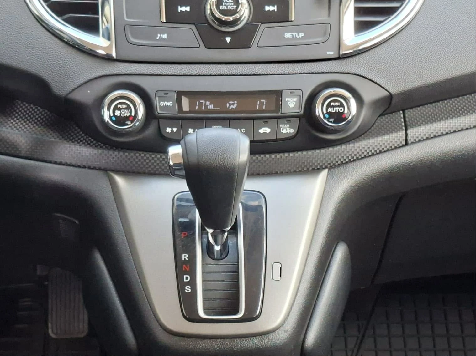 Honda Cr-v 2.2 DIESEL AVTOMAT 4x4, снимка 10 - Автомобили и джипове - 56097612
