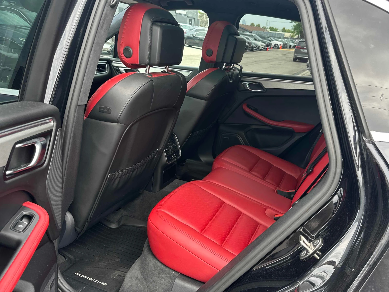 Porsche Macan * Turbo * CARFAX * БЕЗ ПЪРВОНАЧАЛНА ВНОСКА, снимка 12 - Автомобили и джипове - 56123817