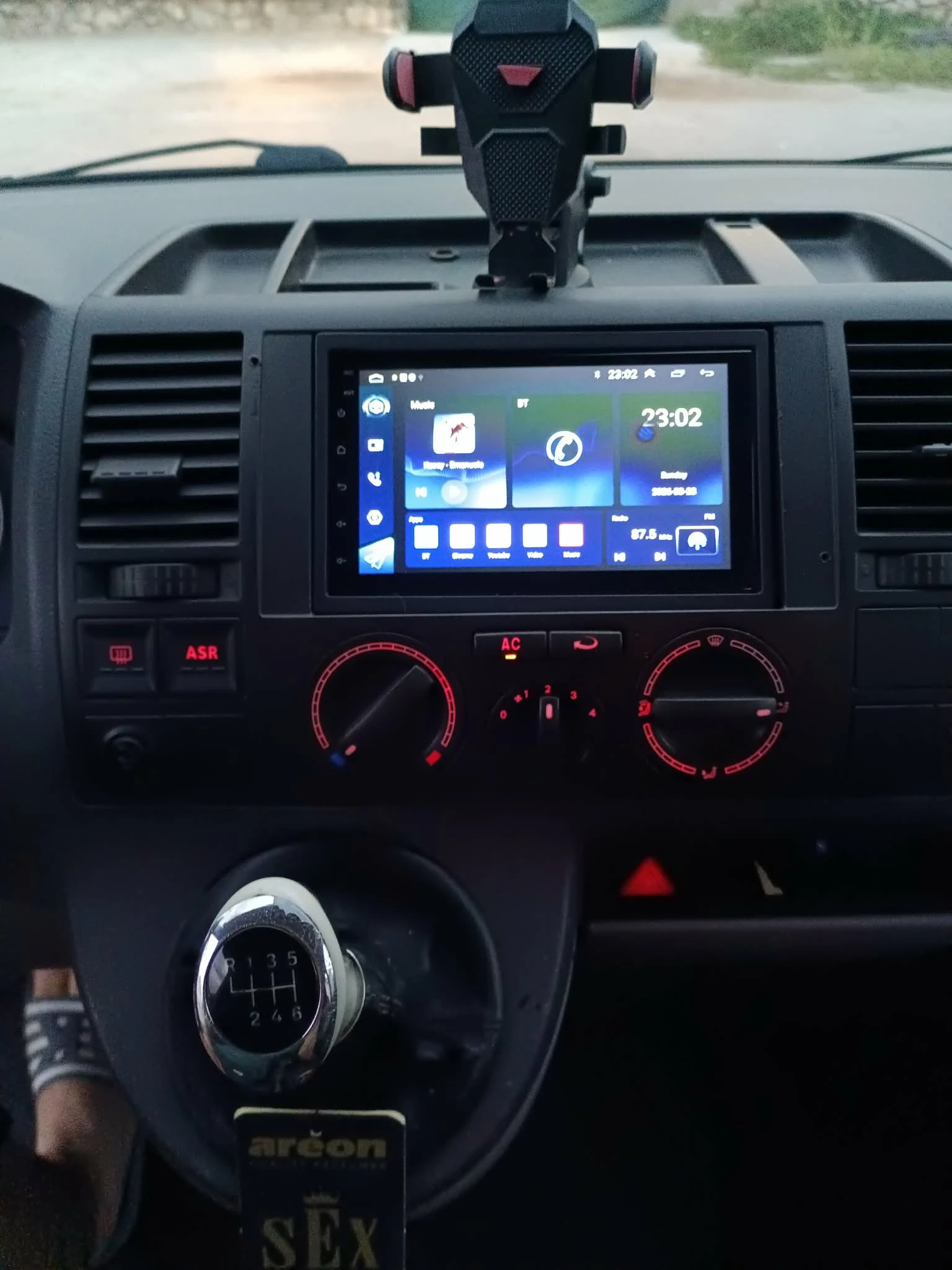 VW T5 2.5TDI 131кс КЛИМАТИК ДЪЛГА-БАЗА. Товаропътнически, снимка 10 - Бусове и автобуси - 55781373