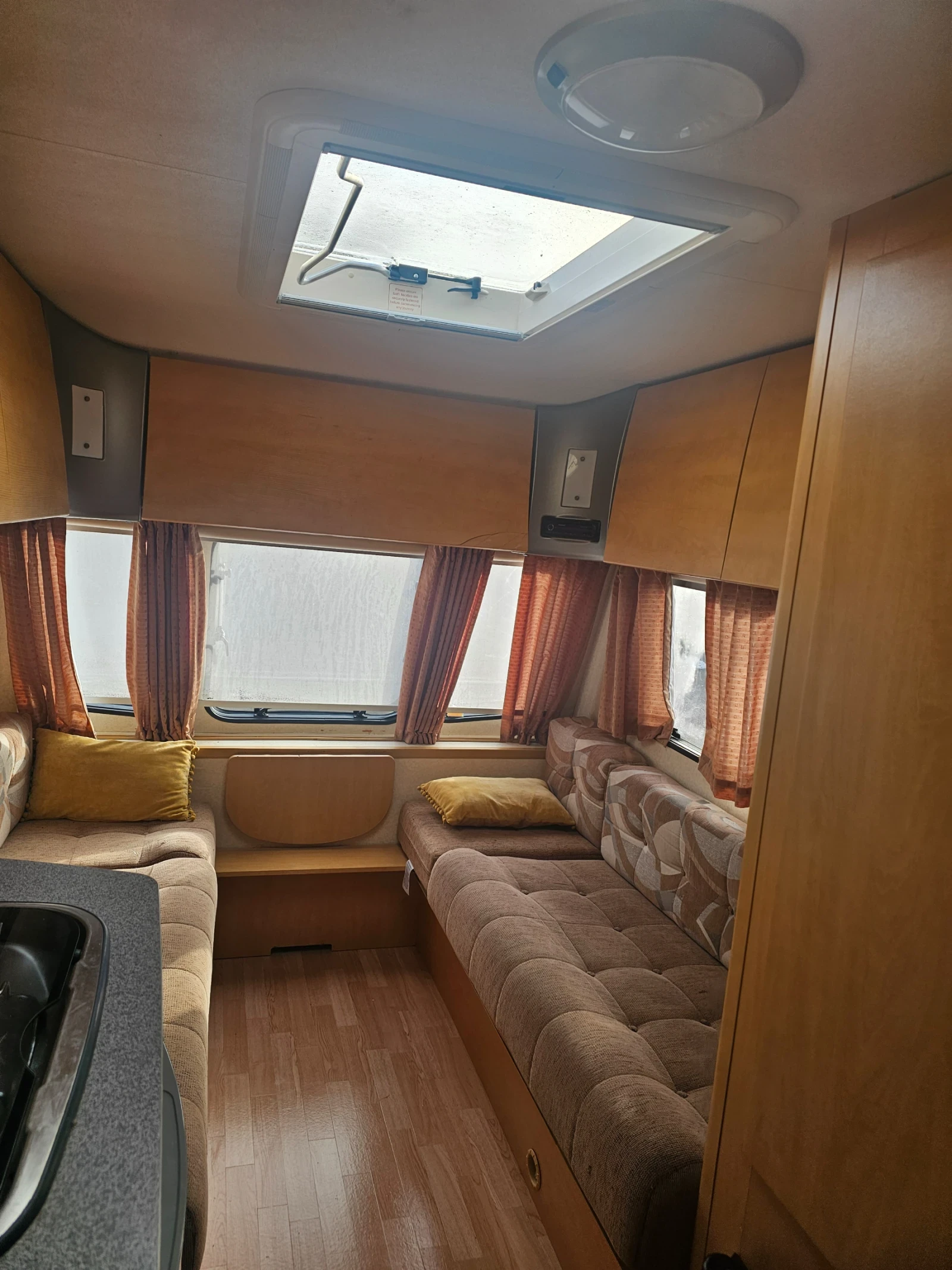 Каравана Bailey Ranger, снимка 4 - Каравани и кемпери - 53717418