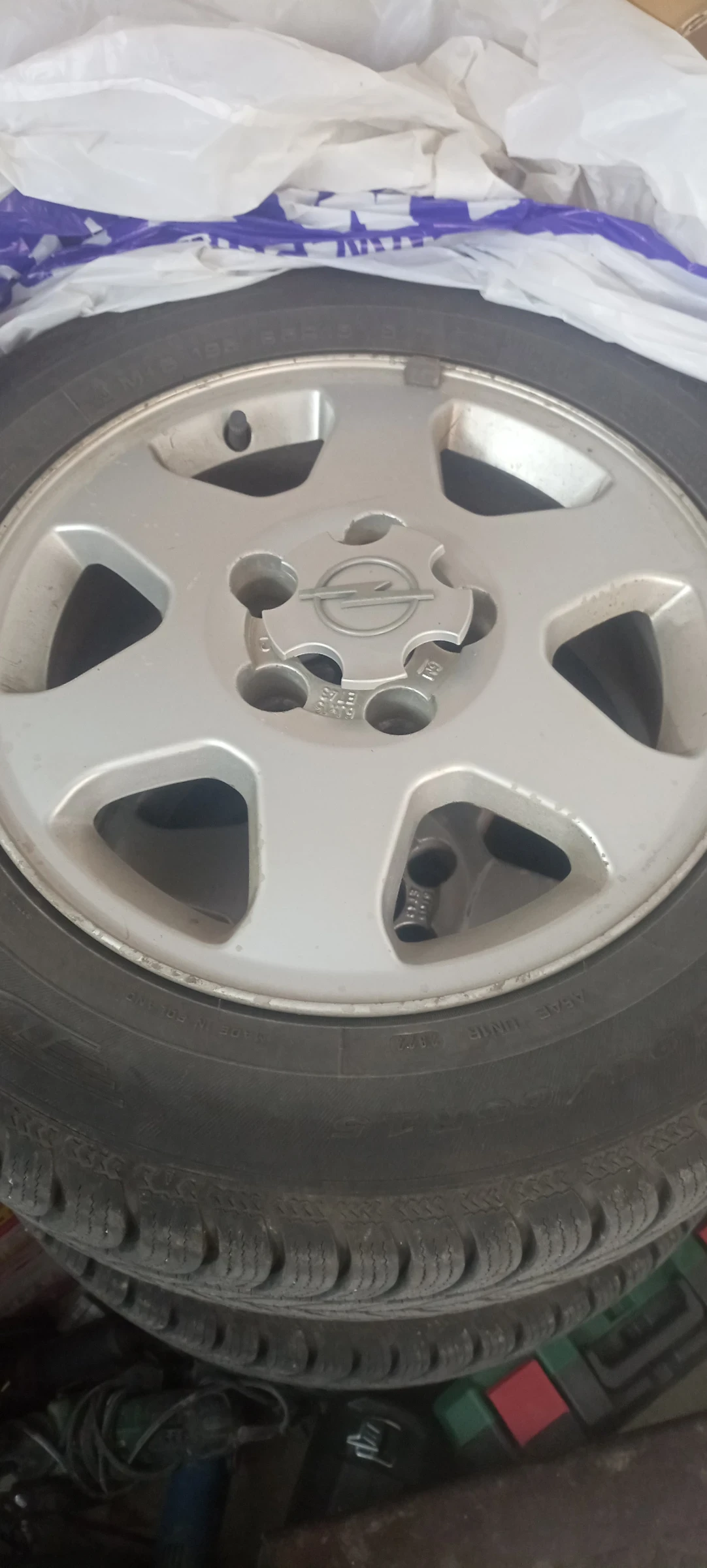 Гуми с джанти Debica 195/65R15