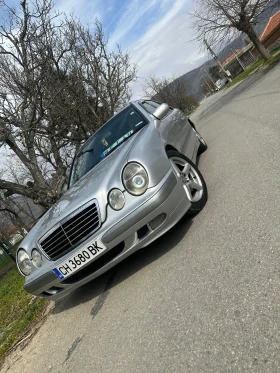Mercedes-Benz E 220, снимка 4