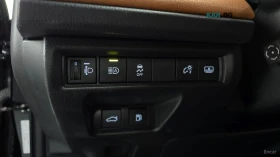 Toyota Camry 2.5 Hybrid* XLE* ПОДГРЕВ* ОБДУХВАНЕ* ШИБИДАХ* КАМЕ, снимка 16