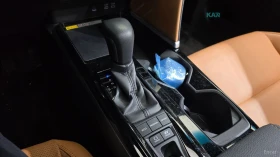 Toyota Camry 2.5 Hybrid* XLE* ПОДГРЕВ* ОБДУХВАНЕ* ШИБИДАХ* КАМЕ, снимка 8