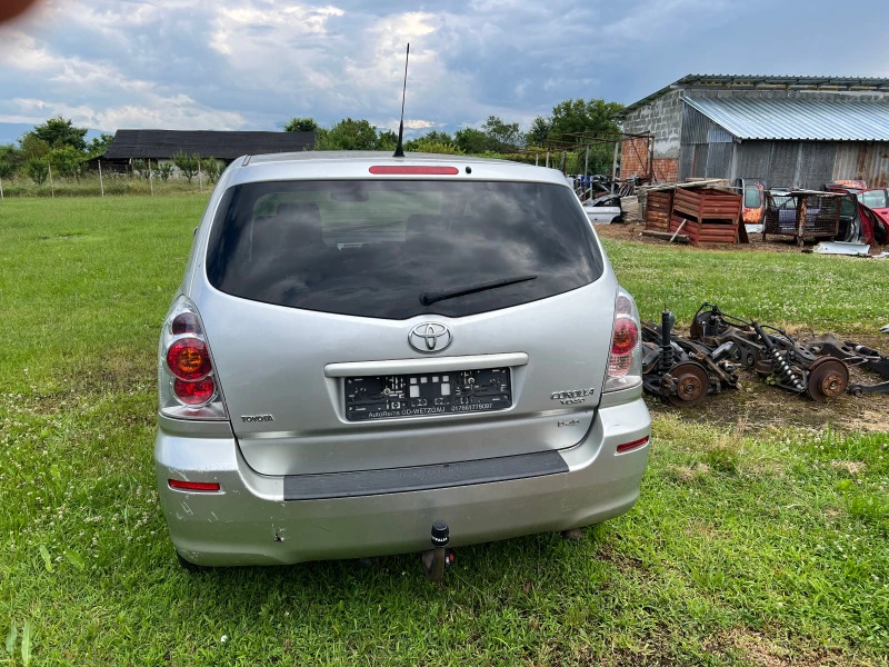 Toyota Corolla verso 2.2-177нр, снимка 5 - Автомобили и джипове - 47081756