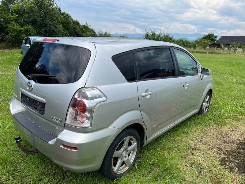 Toyota Corolla verso 2.2-177нр, снимка 6 - Автомобили и джипове - 46287258