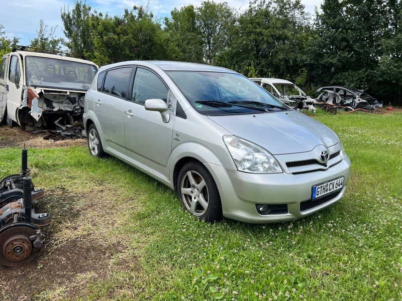 Toyota Corolla verso 2.2-177нр, снимка 1 - Автомобили и джипове - 47081756