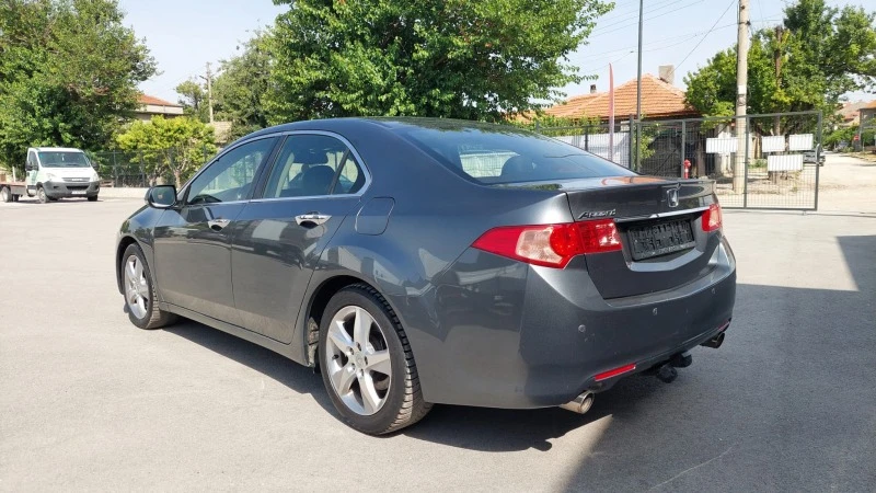 Honda Accord 2.4i-VTEC FACELIFT CH-СЕРВИЗНА ИСТ-ТОП СЪСТ-Лизинг, снимка 4 - Автомобили и джипове - 46443250