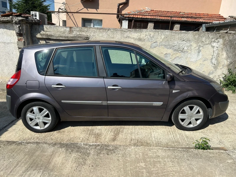 Renault Scenic, снимка 4 - Автомобили и джипове - 47484172