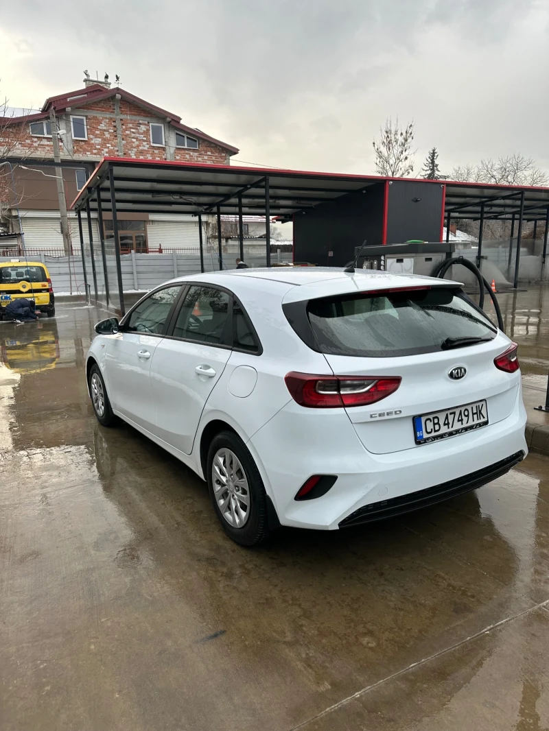 Kia Ceed CRDi, снимка 2 - Автомобили и джипове - 49209177