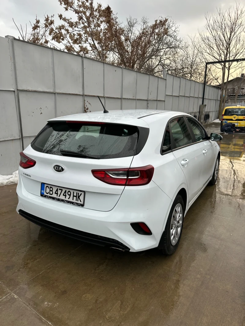 Kia Ceed CRDi, снимка 1 - Автомобили и джипове - 49209177