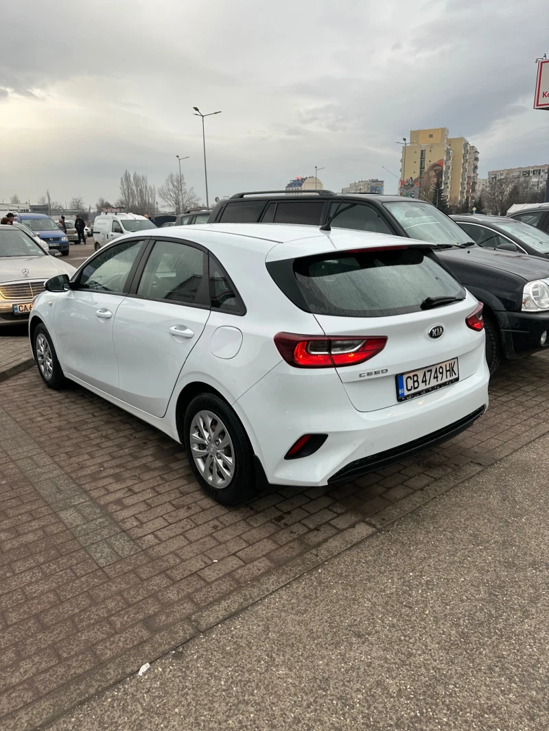 Kia Ceed CRDi, снимка 5 - Автомобили и джипове - 49209177