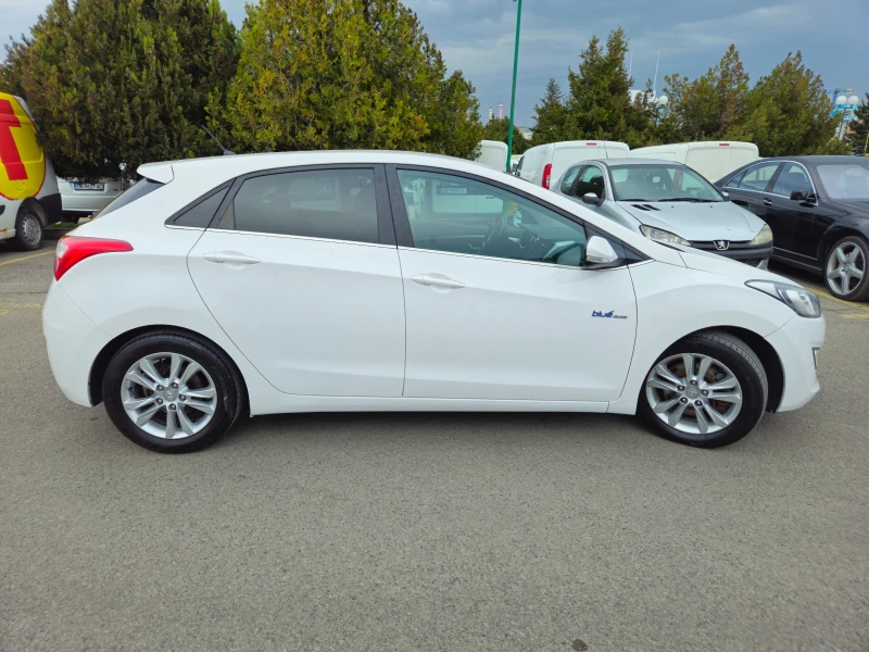 Hyundai I30 PREMIUM 1.6 БЕНЗИН, снимка 4 - Автомобили и джипове - 49453013