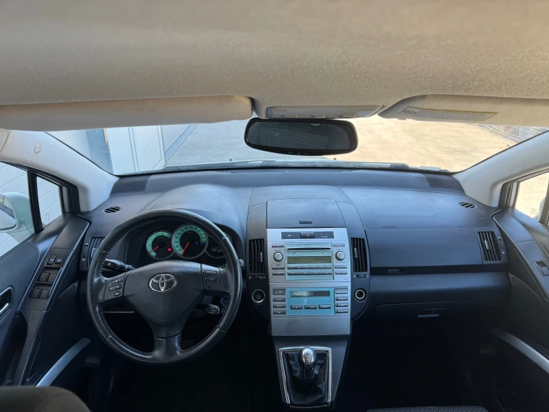 Toyota Corolla verso 2.2 136hp D4-D, снимка 4 - Автомобили и джипове - 49562404