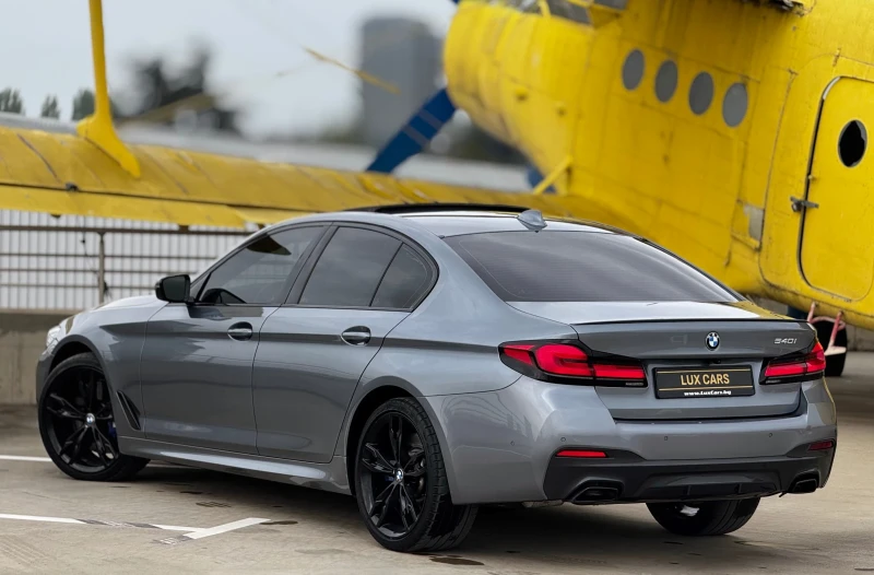BMW 540 - M-pack - X-drive - Laser - Keyless - Head-up -, снимка 4 - Автомобили и джипове - 49946014