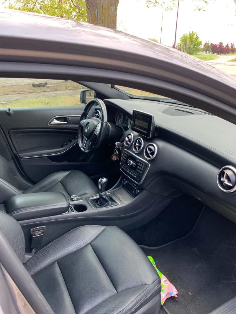 Mercedes-Benz A 180 AMG , снимка 11 - Автомобили и джипове - 52923312