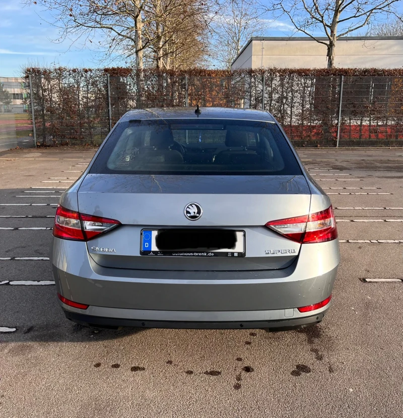 Skoda Superb, снимка 5 - Автомобили и джипове - 52926002