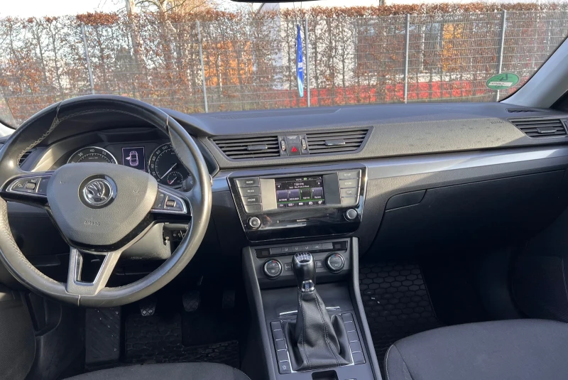 Skoda Superb, снимка 10 - Автомобили и джипове - 52926002