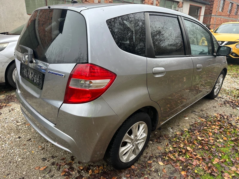 Honda Jazz 1.3i Hybrid Като нова , снимка 4 - Автомобили и джипове - 52933795