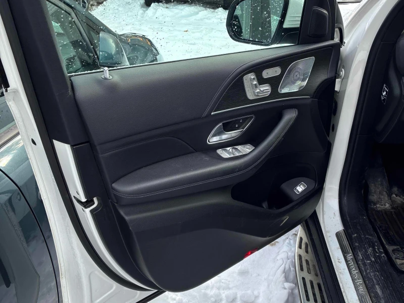 Mercedes-Benz GLE 450 * AMG* Night Package* 360* Burmester* Pano* Massag, снимка 7 - Автомобили и джипове - 53077446